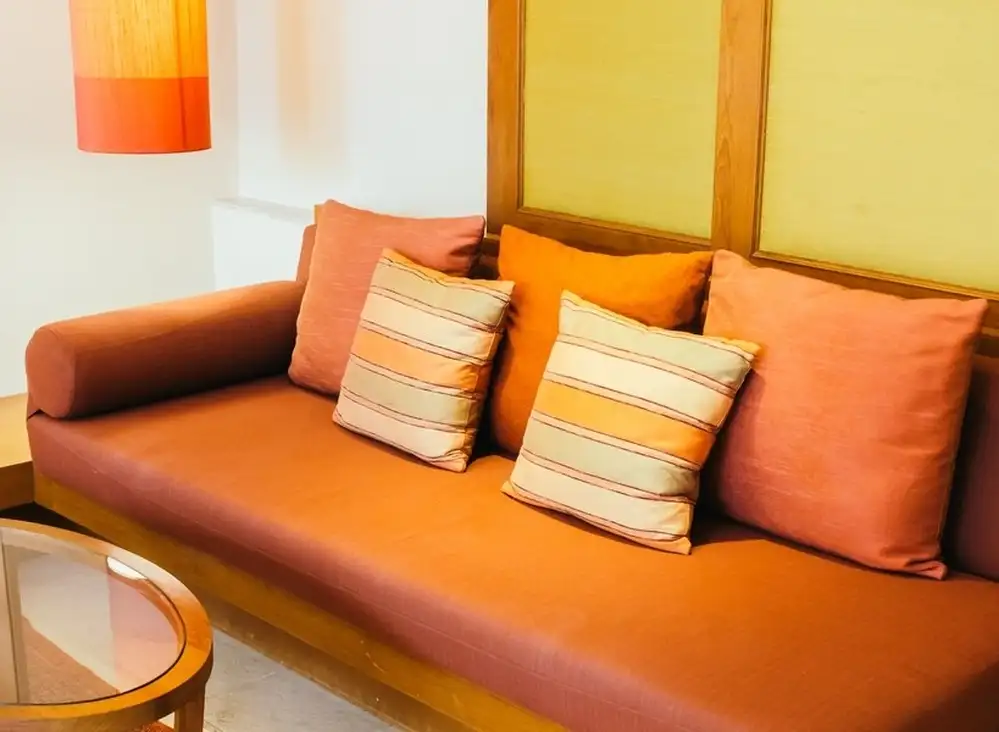 Reforma de estofado realizada pela Casa Real Decorações